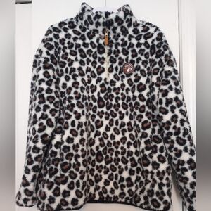 Buc-ee's Leopard Print Sherpa Pullover Size XL